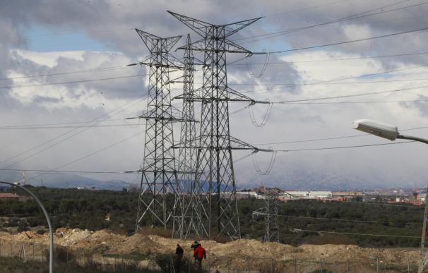 El precio de la electricidad caerá mañana un 4%, hasta 87,88 euros por MWh