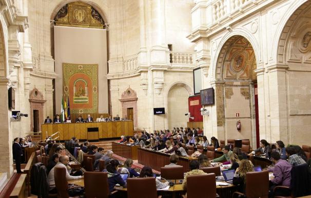 El Parlamento pide a Abengoa que garantice el mantenimiento de su actividad y empleo en Andalucía