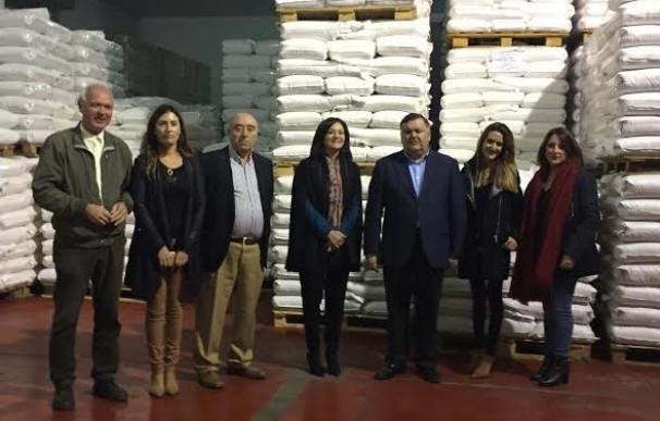 La Junta destaca la calidad de los productos de Almendras Morales y su apuesta por la internacionalización