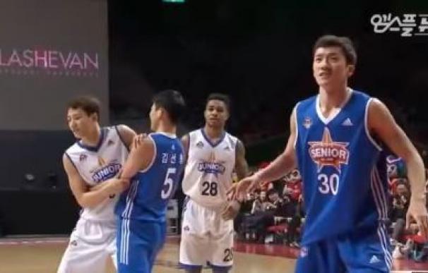 En Corea hacen el 'Mannequin Challenge'... ¡en medio de un partido de baloncesto!