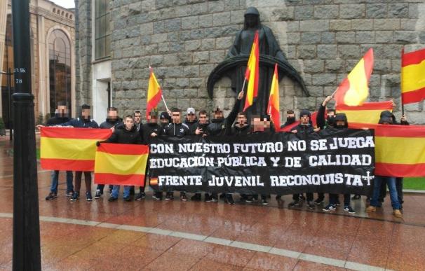 Los miembros del Frente Reconquista niegan haber provocado altercado alguno en la manifestación contra la LOMCE