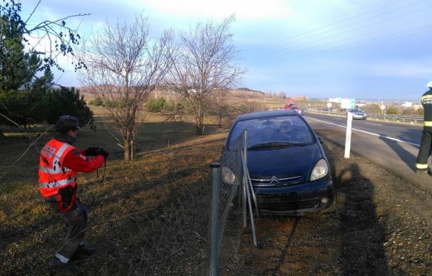 Herida una conductora de Rincón de Soto al salirse de la vía en Fontellas (Navarra)
