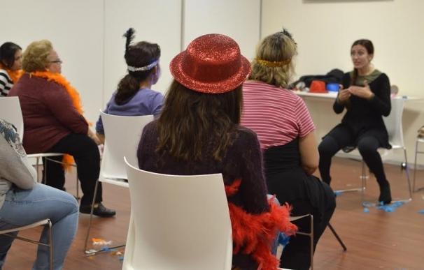 Cruz Roja organiza un taller para mejorar la autoestima de mujeres a través del cabaret