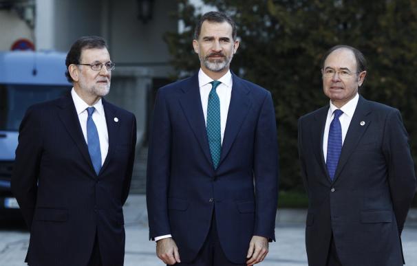 Los presidentes de Navarra, Canarias y Cantabria, primeros en llegar al Senado