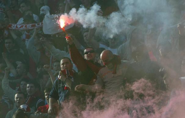 La FIFA restará puntos a Serbia si sus hinchas protagonizan más actos violentos