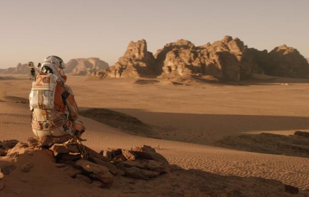 Colón recrea la vida en el planeta rojo como acción experimental para promocionar la serie 'Marte'