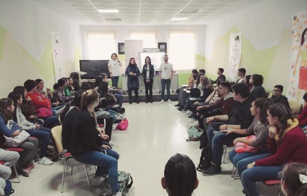 Más de medio centenar de alumnos de Jerez, Costa Noroeste y la Sierra se forman contra el acoso escolar