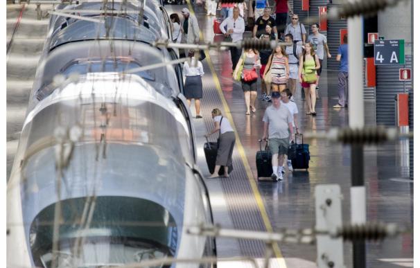 (Ampl.) El AVE encadena cuatro años récord al cerrar 2016 con 35,2 millones de viajeros