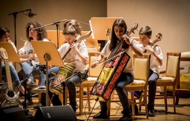 La Orquesta de Instrumentos Reciclados de Cateura de Paraguay actuará en el Teatro Real y en el Kursaal en enero de 2017