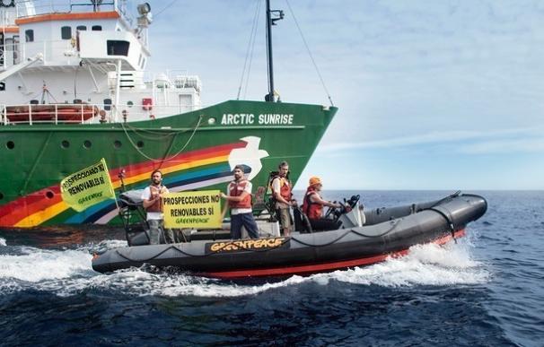 Greenpeace presenta un recurso de amparo al Tribunal Constitucional por el incidente con la Armada en Canarias