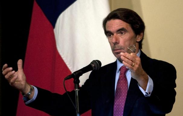 Aznar advierte a los europeos de que no son una prioridad para Obama