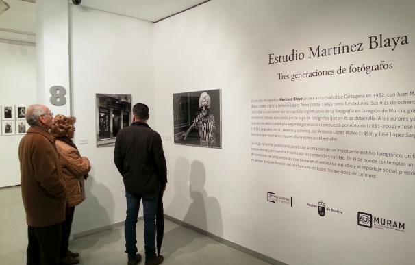 El Muram de Cartagena amplía la exposición fotográfica 'Estudio Martínez Blaya' hasta marzo