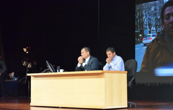Rafael Correa apuesta por una América Latina unida para hacer frente a "discursos inhumanos"