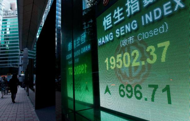 El índice Hang Seng sube 228,38 puntos, el 1,03 por ciento , hasta 22.438,90
