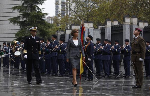 Cospedal asume la cartera de Defensa para trabajar "por la grandeza de España" con "la ayuda de Dios"