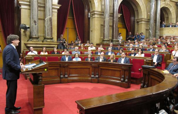 Puigdemont traslada a Toxo y Álvarez que quiere pactar el referéndum pero que es "irrenunciable"