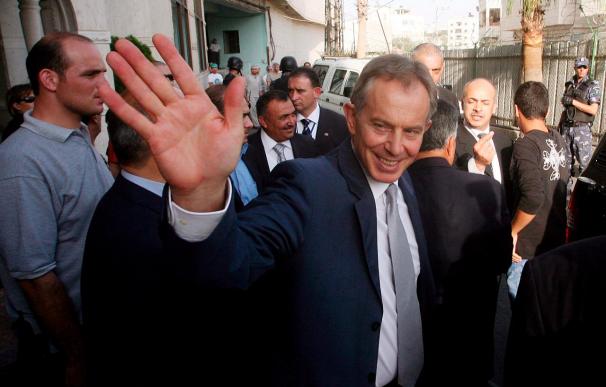 Tony Blair tiene una red de negocios y fundaciones, según Fiancial Times