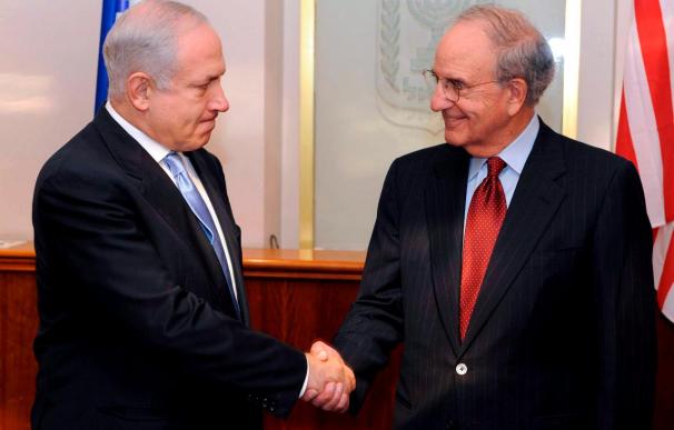 Mitchell prepara el terreno a Clinton en Israel y los Territorios Palestinos