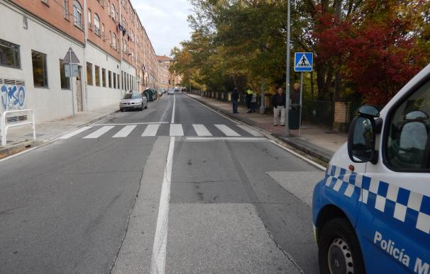 Policía Municipal de Pamplona pide la colaboración ciudadana para aclarar un atropello con fuga a una mujer de 85 años