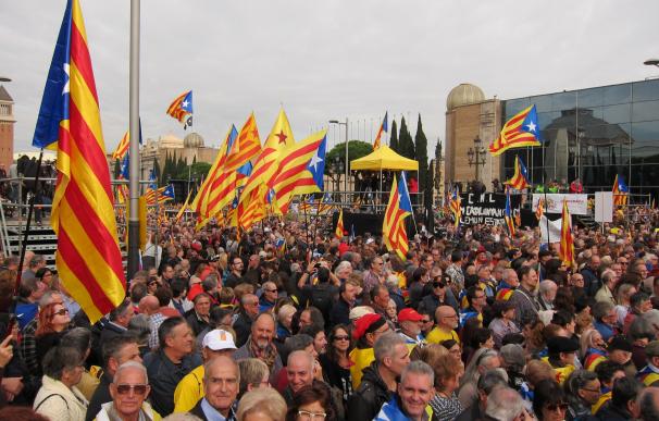 80.000 personas se concentran en Barcelona contra los procesos judiciales sobre la independencia