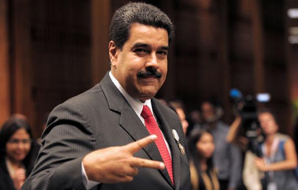 Maduro cree que Clinton perdió porque la derecha venezolana la gafó