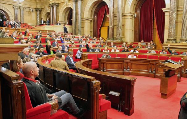 El sindicato de periodistas catalanes lamenta que el Parlament avale que los Mossos puedan requisar cámaras