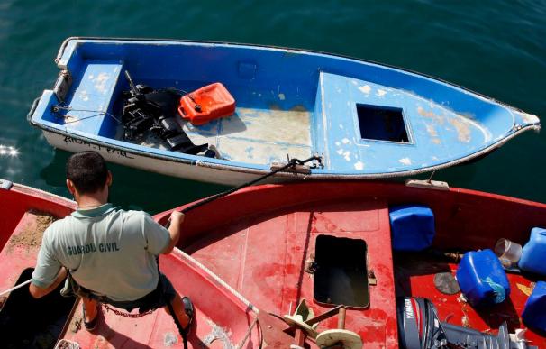 Rescatados 26 inmigrantes en una embarcación al oeste de Tarifa