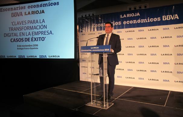 Domínguez afirma que el Gobierno de La Rioja "ve más oportunidades que riesgos en el proceso de transformación digital"