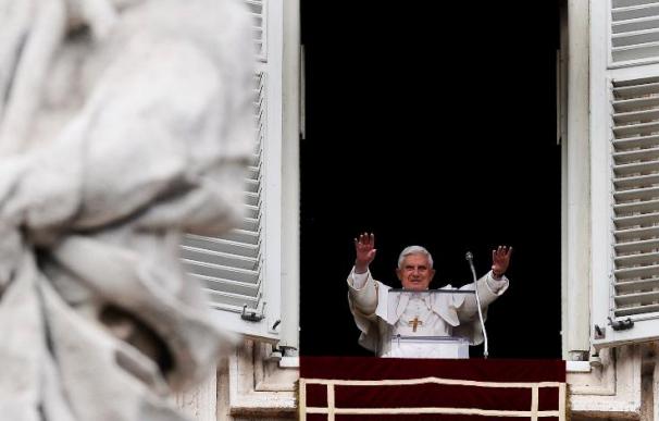 El Vaticano abre las puertas a los anglicanos y ordenará curas a clérigos casados