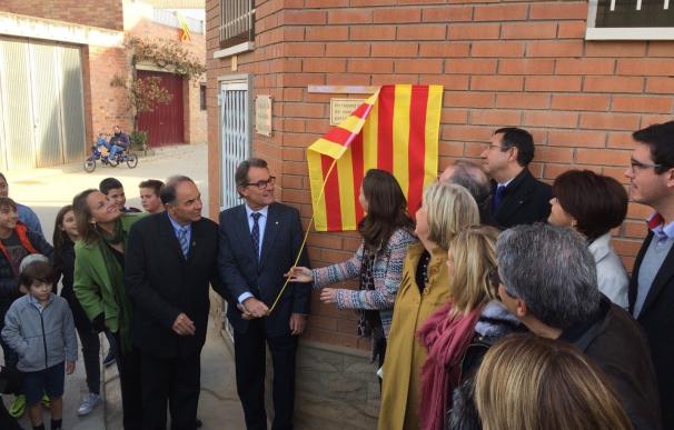 Mas (PDECAT) inaugura la calle '9 de Novembre' en Montoliu de Lleida