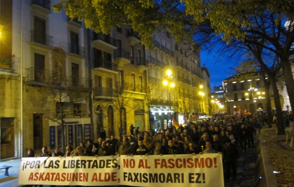 Miles de personas se manifiestan en Pamplona por las libertades y contra el fascismo