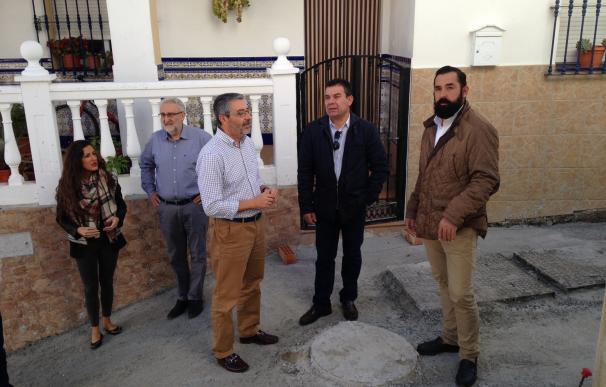 La Diputación invierte unos 170.000 euros en rehabilitar calles y edificios municipales en tres pueblos