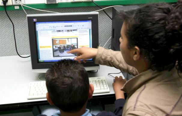 Más de 320.000 estudiantes españoles tienen ya ordenador personal