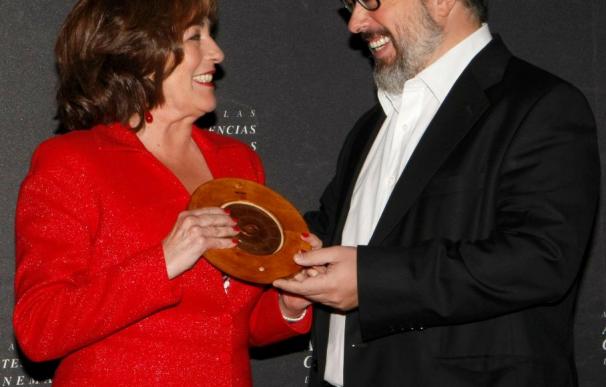 Carmen Maura recibe la Medalla de Oro de la Academia de Cine