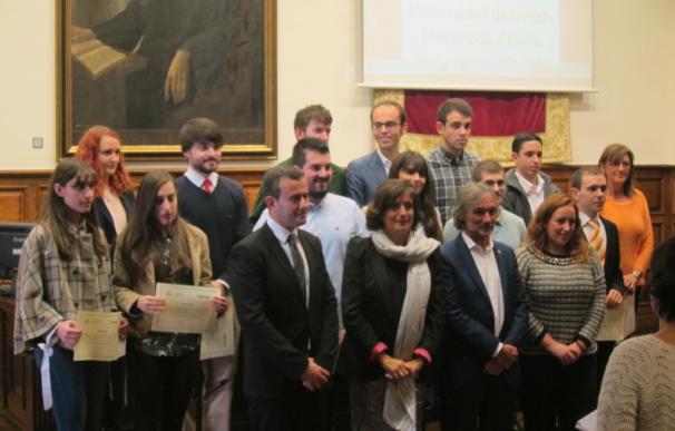 Entregadas en la Universidad de Oviedo las becas Liberbank de retención de jóvenes talentos