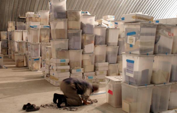 La Comisión Electoral afgana anuncia medidas contra los empleados implicados en el fraude