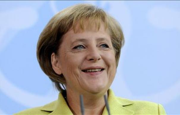 Merkel quiere resolver el caso Opel antes de los comicios de septiembre