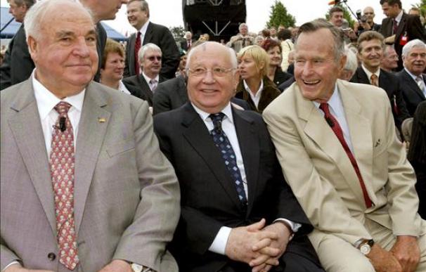 Kohl, Gorbachov y Bush celebrarán la caída del Muro de Berlín