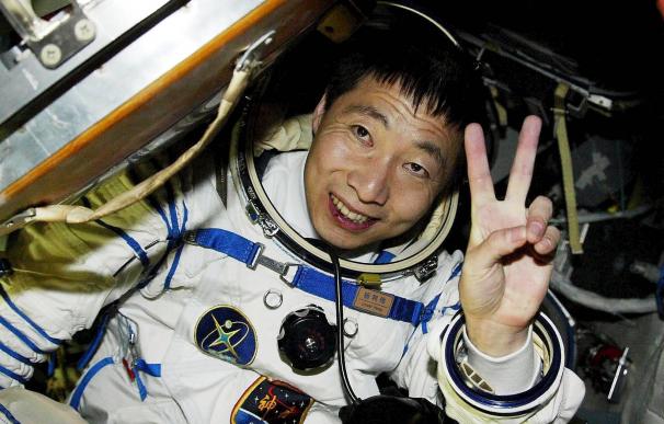 Un astronauta chino dice haber escuchado golpes en el espacio