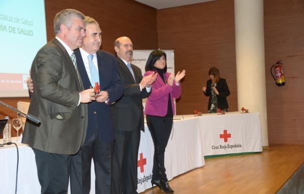 El Complejo Hospitalario de Jaén recibe un reconocimiento de Cruz Roja Española