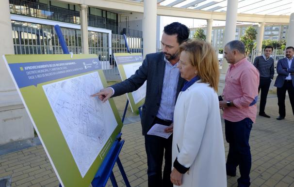 El Ayuntamiento de Málaga invierte casi un millón de euros en la red de baldeo de Huelin y Jardín de Abadía