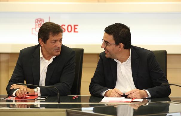 Militantes socialistas presentan una denuncia penal contra la comisión gestora del PSOE
