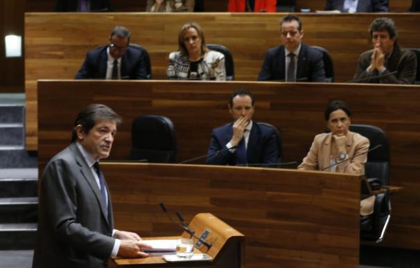 Javier Fernández reprocha a Rajoy su "desinterés" hacia las necesidades de Asturias