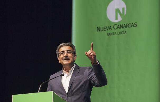 Rodríguez (NC) avisa sobre el Gobierno de Canarias: "Vamos camino del tercer gobierno de Clavijo en dos años"