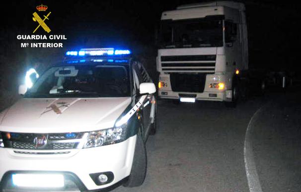 La Guardia Civil intercepta a un camionero en Jumilla que conducía bajo los efectos del cannabis y sin seguro