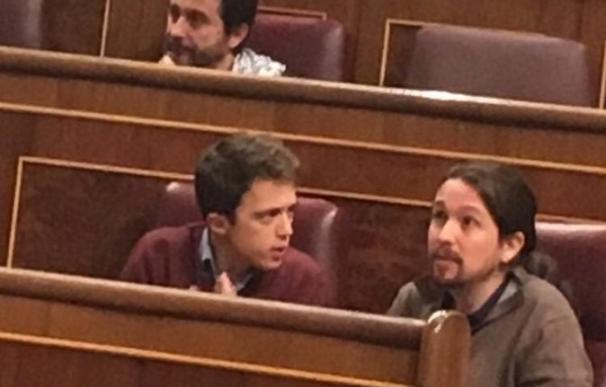 Iglesias y Errejón llevan al hemiciclo del Congreso la discusión interna de Podemos