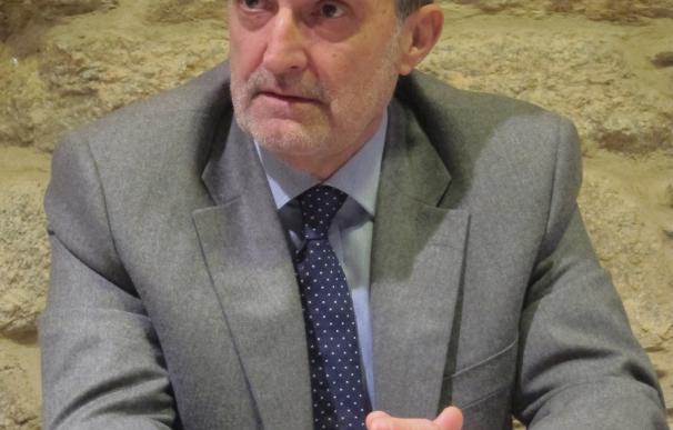 Antonio Dieter Moure advierte al nuevo presidente de la CEG de que "sigue siendo reo de los caprichos de las provincias"