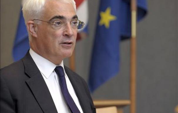Ministro británico de Economía pide a los Gobiernos que sigan con el gasto para asegurar la recuperación