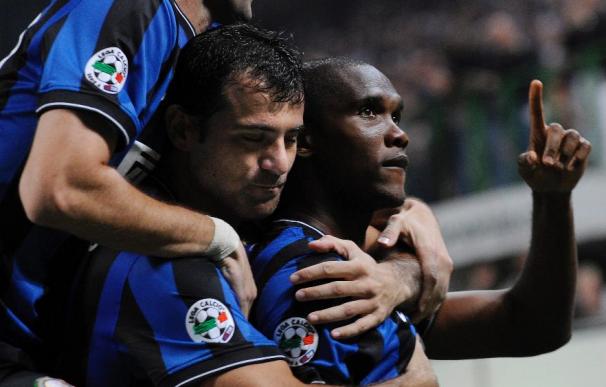 Eto'o, Milito y Lucio dan el liderato al Inter, a la espera del Juventus