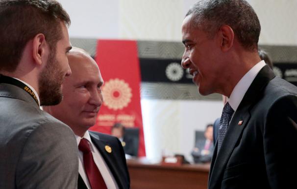 Obama y Putin acuerdan intentar resolver la guerra en Siria antes de que llegue Trump
